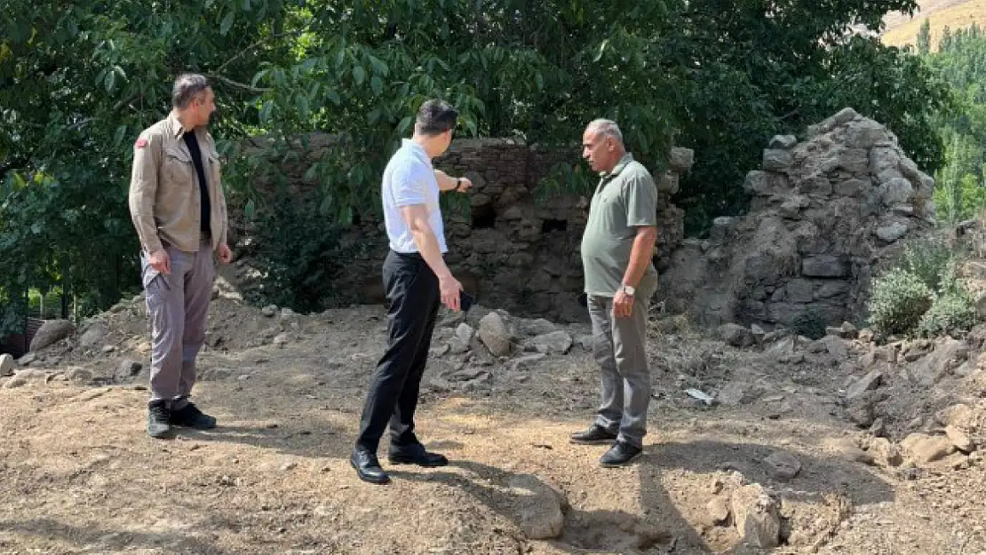 Bahçesaray'da Tarihi Kırmızı Camii İçin Yeniden İhya Çalışmaları Başlıyor