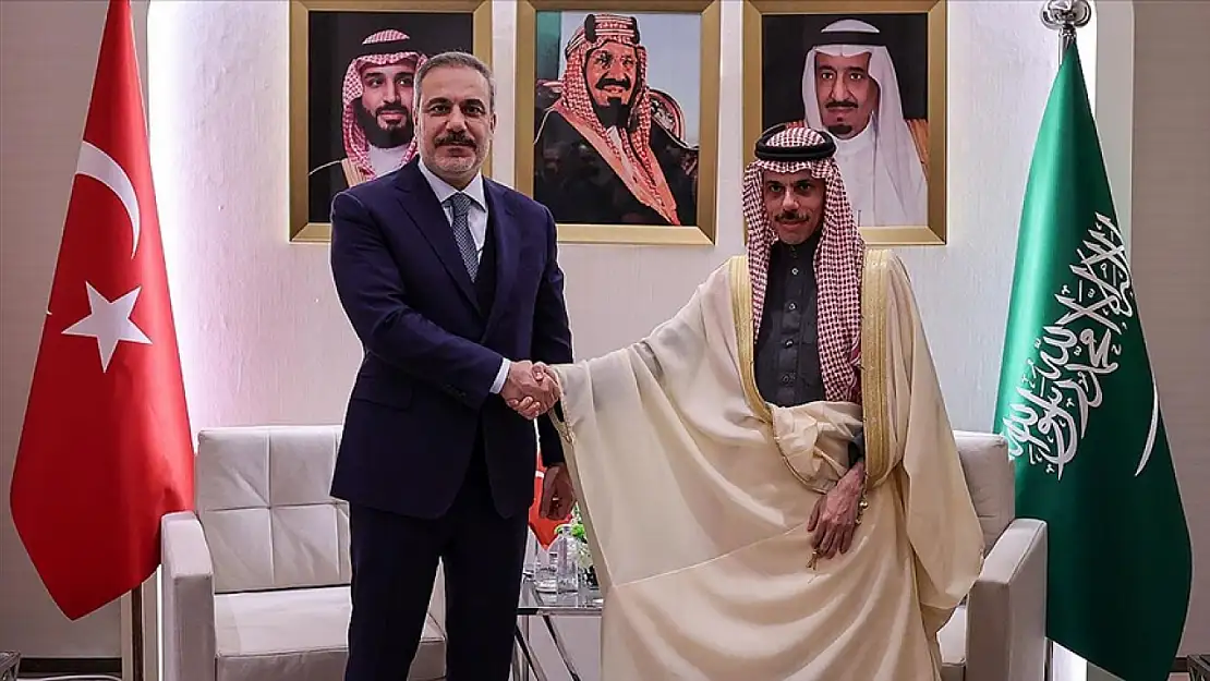 Bakan Fidan Riyad'da kritik diplomasi trafiği