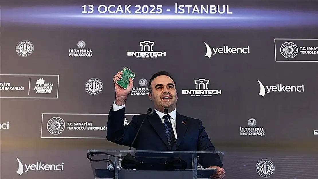 Bakan Kacır'dan Özgür Özel'e 'KAAN'ın Kartı' ile yanıt