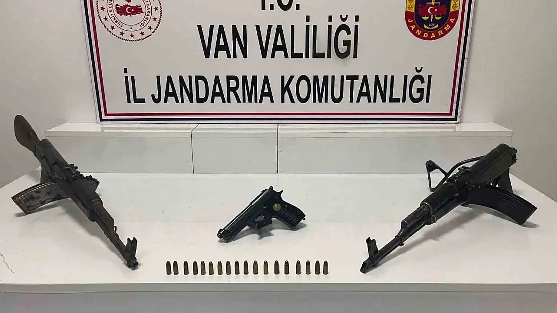 Başkale'de Jandarmadan Silah ve Mühimmat Operasyonu: 1 Gözaltı, 2 Kalaşnikof Ele Geçirildi