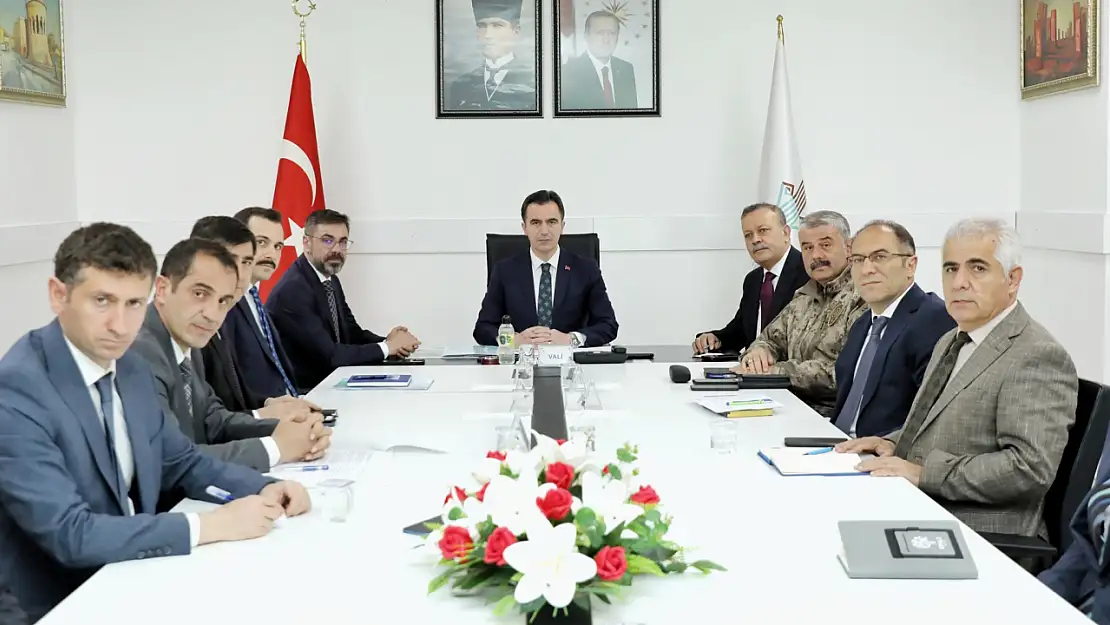 Bitlis Belediyesi, Gençlik Festivali ve Kitap Fuarı Hazırlık Toplantısına Katıldı
