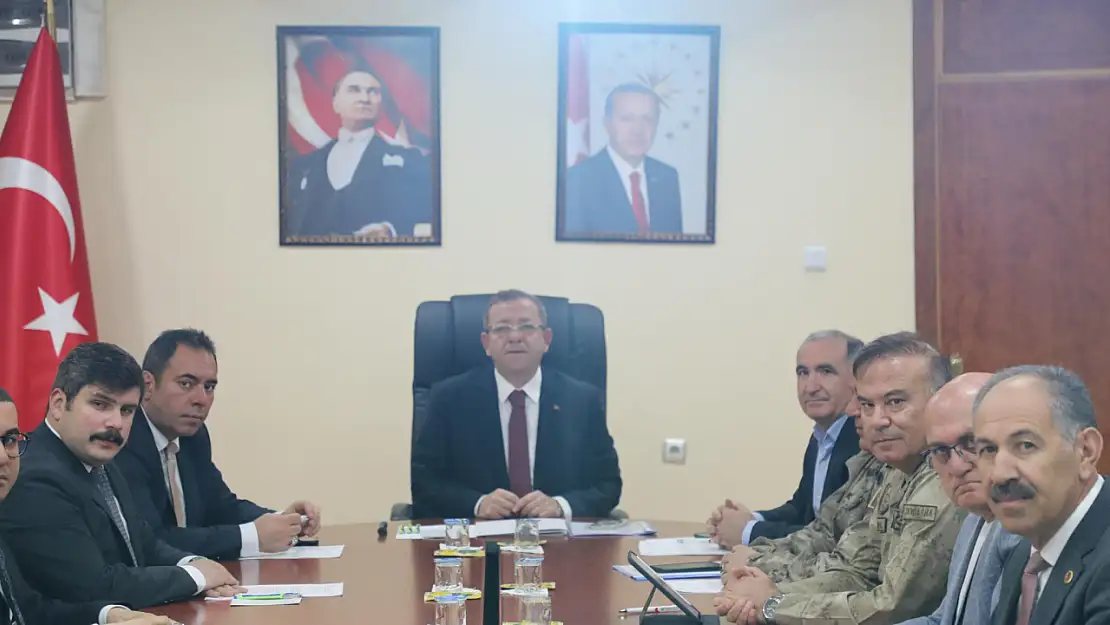 Bitlis Belediyesi, Gençlik Festivali ve Kitap Fuarı Hazırlık Toplantısına Katıldı