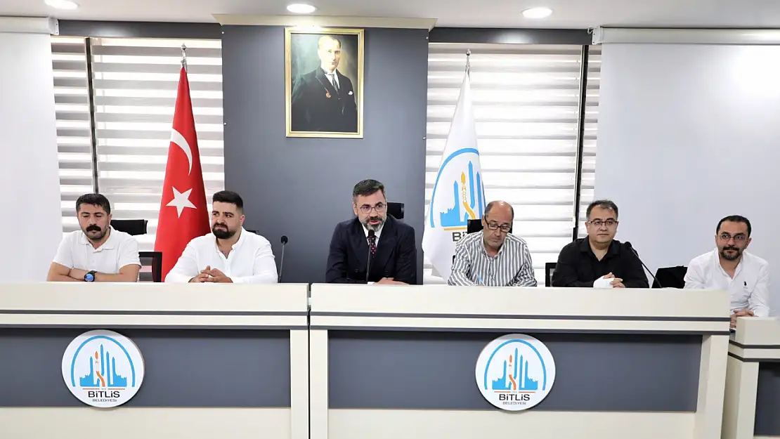 Bitlis Belediyesi, Meclis Toplantısı'nda Şehir Gelişimi İçin Önemli Kararlar Aldı