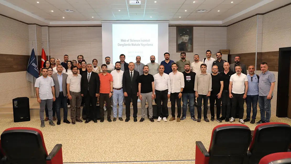 Bitlis Eren Üniversitesi'nde Akademisyenlere Yönelik 'Web of Science Dergilerinde Yayın Yapmanın Püf Noktaları' Programı Düzenlendi