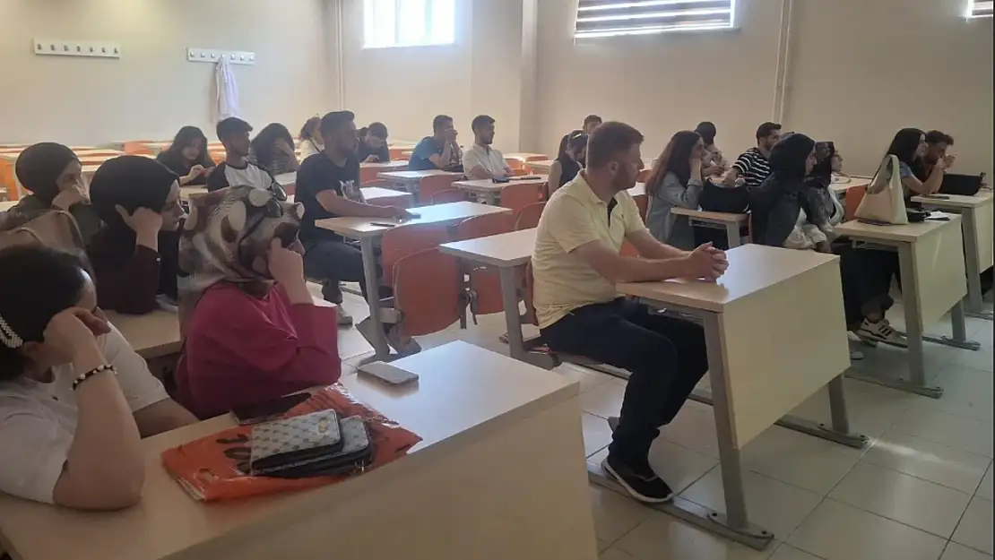 Bitlis Eren Üniversitesi'nde Kadına Yönelik Şiddete Karşı Farkındalık Etkinlikleri Düzenleniyor