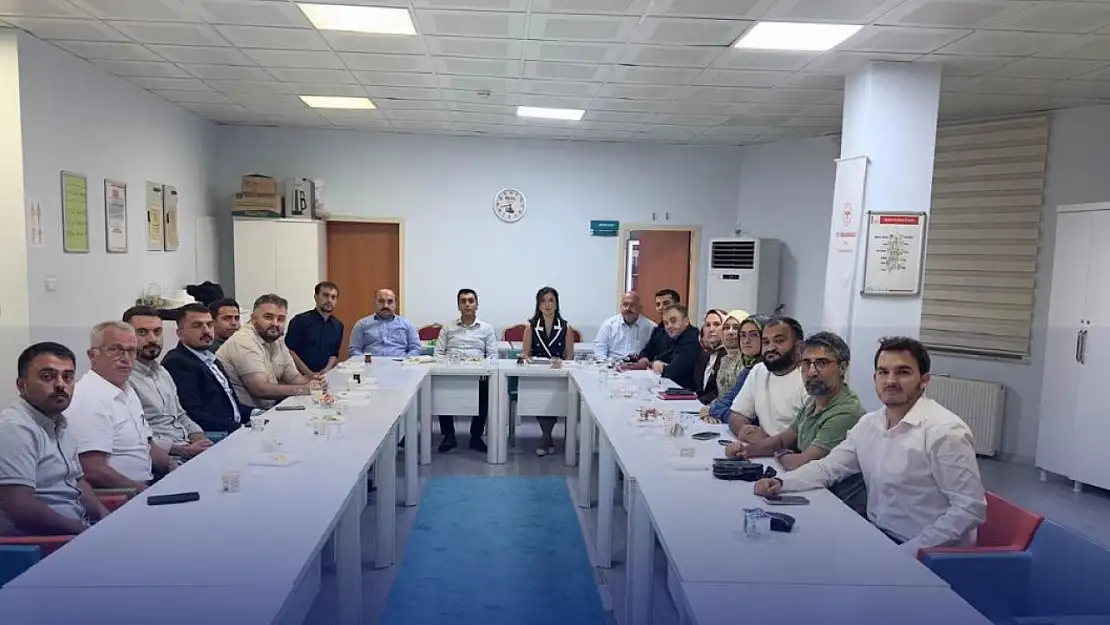 Bitlis İl Sağlık Müdürlüğü, sağlık hizmetlerini değerlendirmek için toplandı
