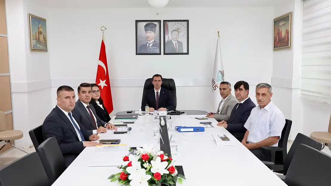 Bitlis OSB Yönetim Kurulu Toplantısı'nda Sanayi Projeleri ve Tahsis Süreçleri Gözden Geçirildi