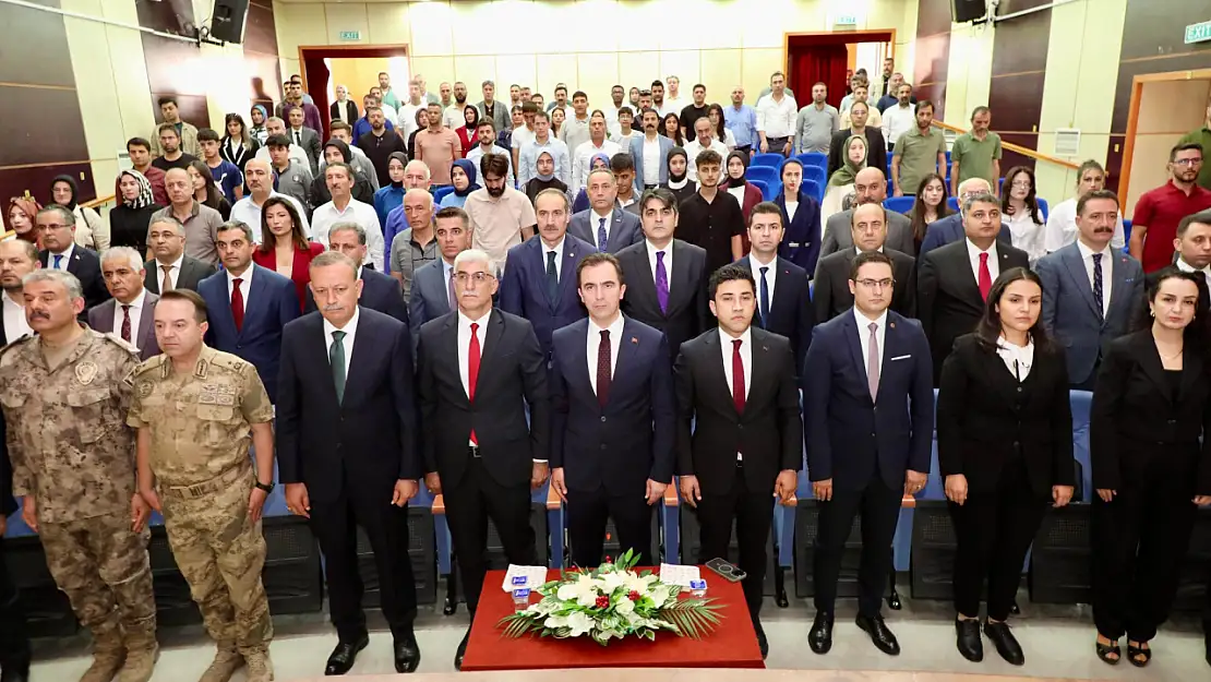 Bitlis'te 15 Temmuz Demokrasi ve Milli Birlik Günü Konferansı
