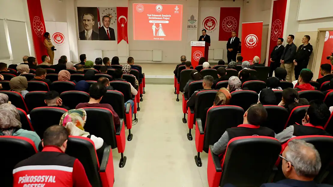 Bitlis'te Aile Haftası Kapsamında Evlenecek Gençlerin Desteklenmesi Programı Düzenlendi