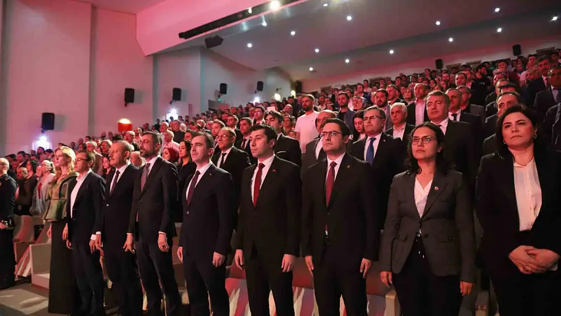 Bitlis'te Beş Minare Uluslararası Film Festivali görkemli açılışla başladı, etkinlikler 11 Mayıs'a kadar sürecek