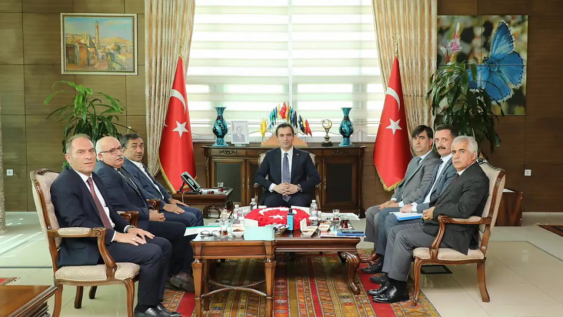 Bitlis'te DAP ile Gelecek Projeleri ve Yatırım Fırsatları Görüşüldü