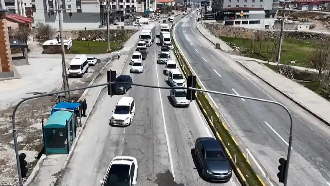 Bitlis'te Fermuar Sistemiyle Yaşama Yol Ver Tatbikatı Gerçekleştirildi
