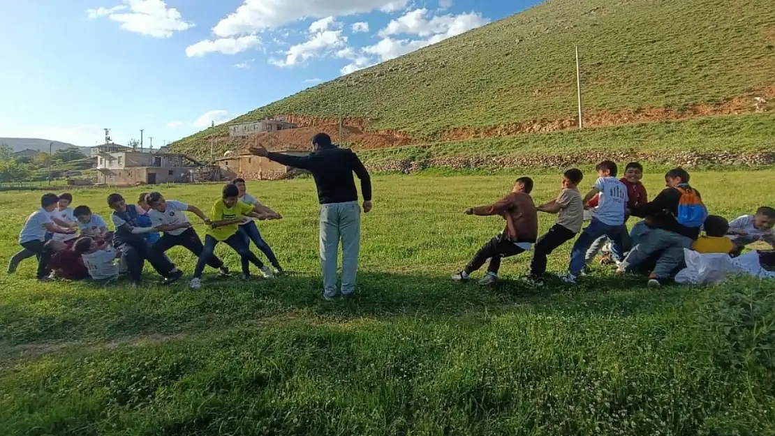 Bitlis'te 'Gençlik ve Fetih Buluşması' Etkinliği Yoğun İlgi Gördü