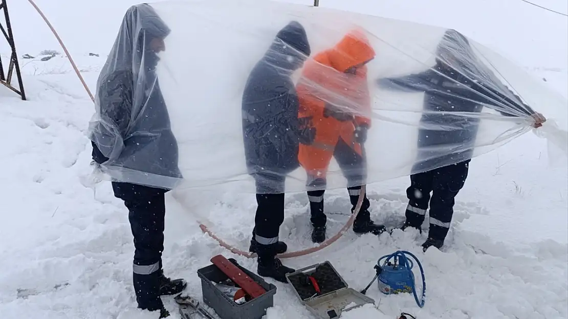 Bitlis'te hasar gören enerji nakil hatları onarıldı