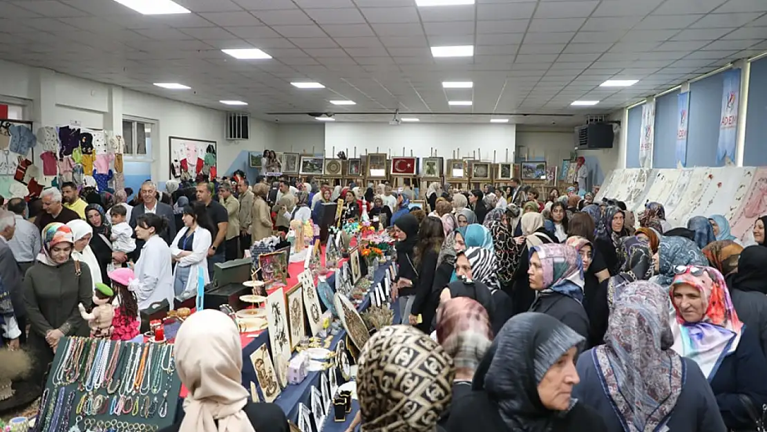 Bitlis'te Hayat Boyu Öğrenme Haftası Etkinlikleri Başladı