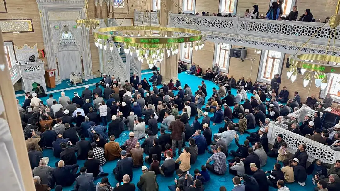 Bitlis'te Kur'an Ziyafeti Programına Yoğun İlgi