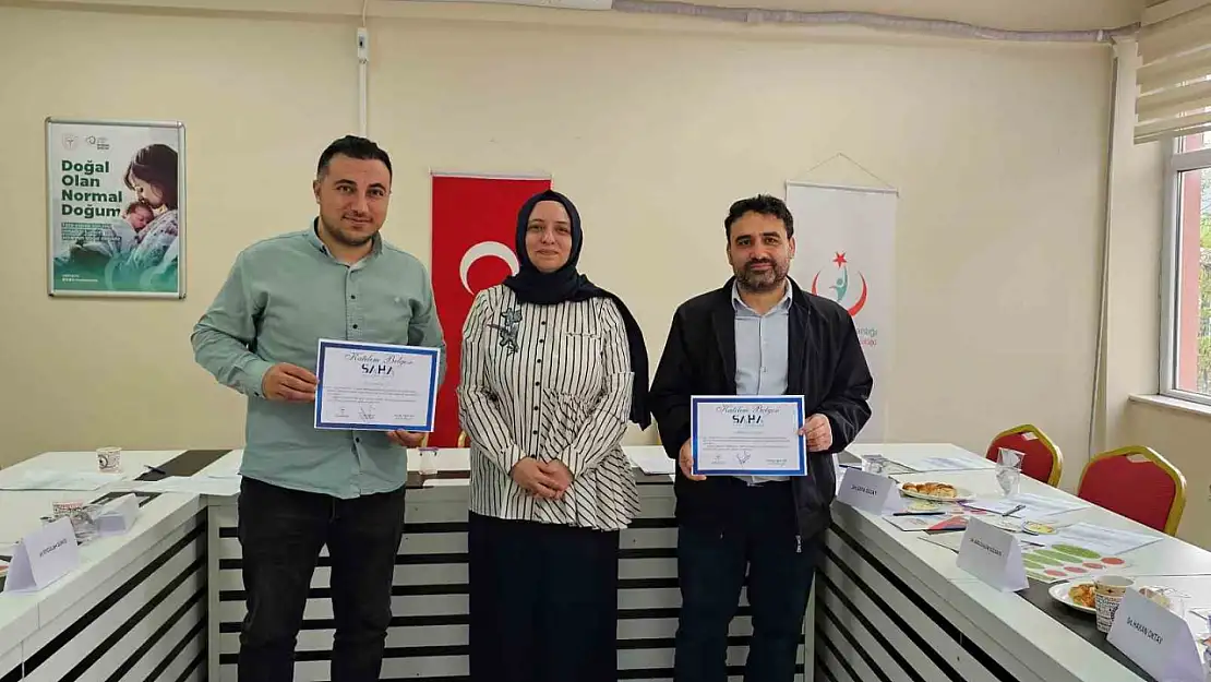Bitlis'te Medya Çalışanlarına Yönelik Sağlık Elçileri Eğitimi Gerçekleştirildi