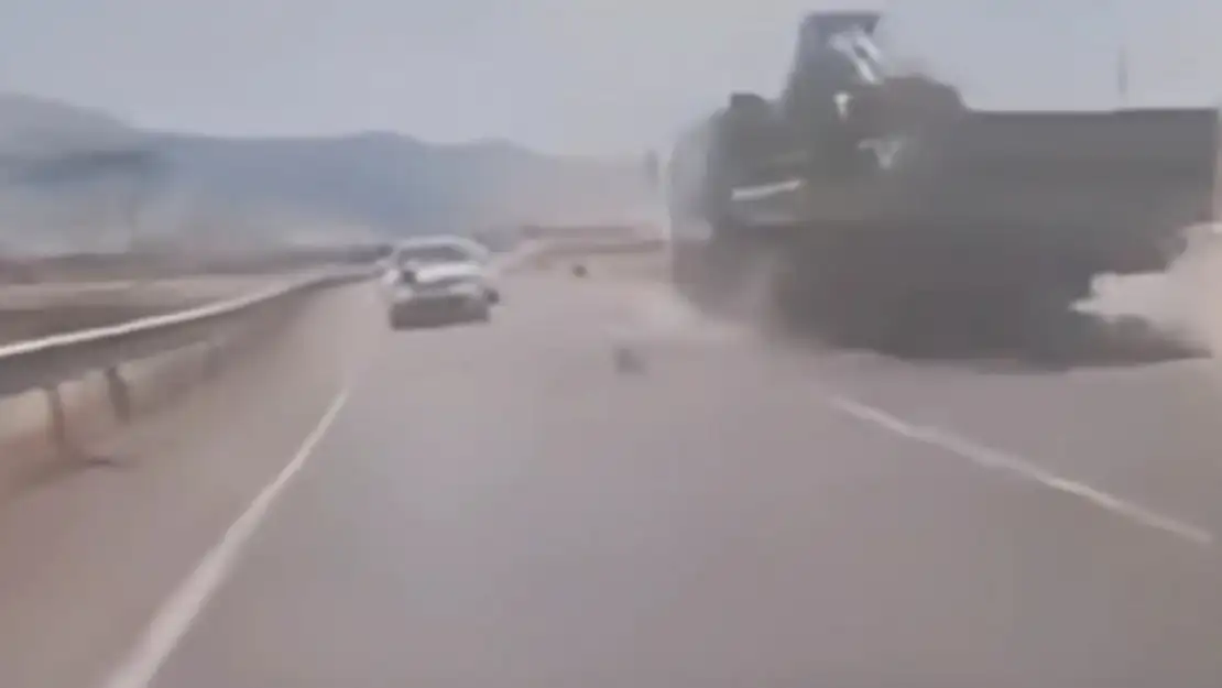 Bitlis'te motosiklet kazası: Vinci çarpan sürücü hayatını kaybetti