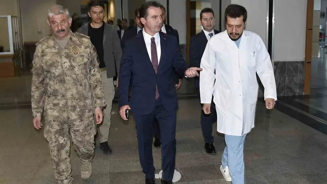 Bitlis'te Polis Aracı Kaza Yaptı: 2 Yaralı