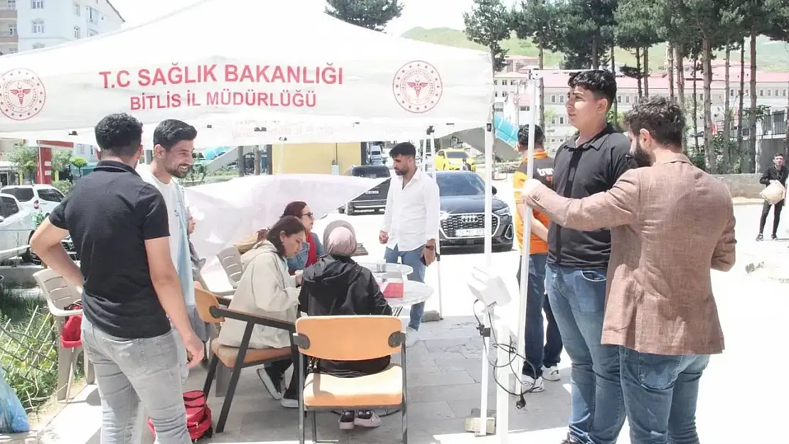 Bitlis'te sağlık personeline teşekkür, toplum sağlığı için ortak çaba vurgusu yapıldı