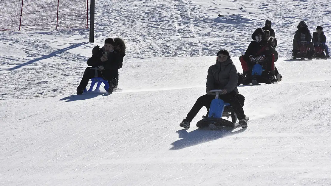 Bitlis'teki kayak merkezine yarıyıl tatilinde yoğun ilgi