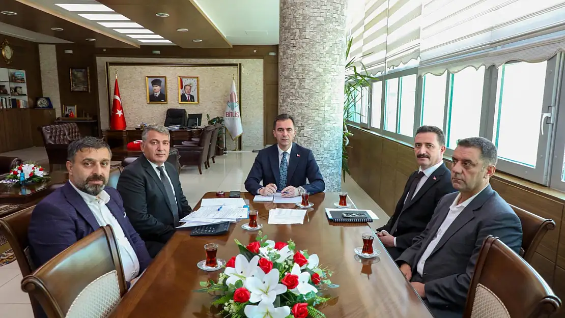 Bitlis Valiliği'nde Arazi Metrekare Birim Değerleri Komisyon Toplantısı Gerçekleştirildi