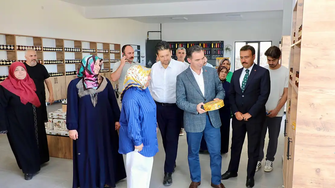 Bitlis Valisi Ahmet Karakaya'dan Ahlat'ta Kadın İstihdamına Destek