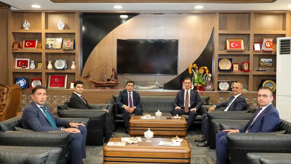 Bitlis Valisi Ahmet Karakaya'dan Sayıştay Heyetine İade-i Ziyaret
