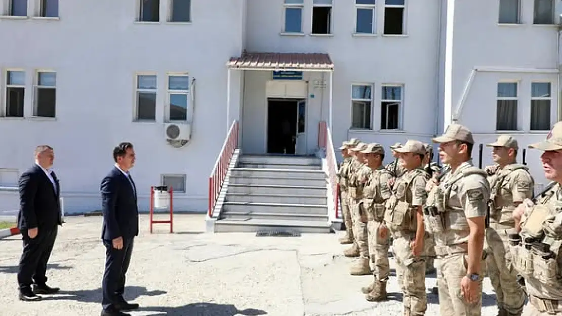 Bitlis Valisi Ahmet Karakaya'dan Kavakbaşı Jandarma Karakoluna Ziyaret