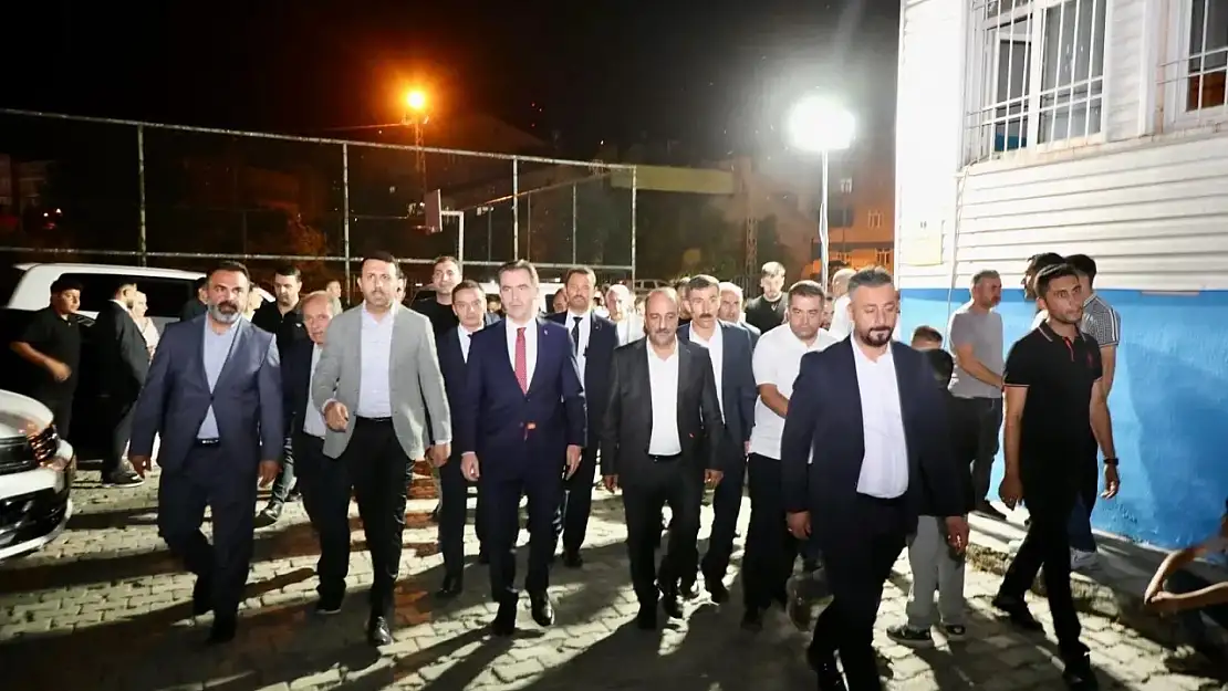 Bitlis Valisi Ahmet Karakaya, Hizan'da Şam ve Zorlu Ailelerinin Düğün Merasimine Katıldı