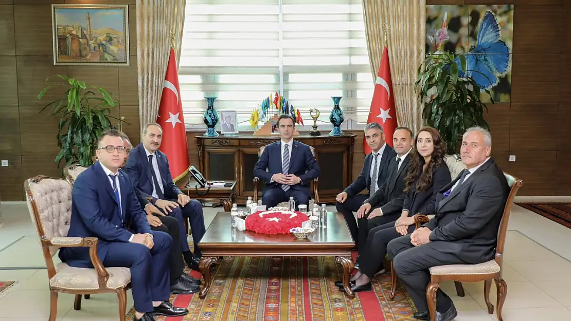 Bitlis Valisi Ahmet Karakaya, Sosyal Güvenlik Haftası Kapsamında SGK Heyetini Ağırladı