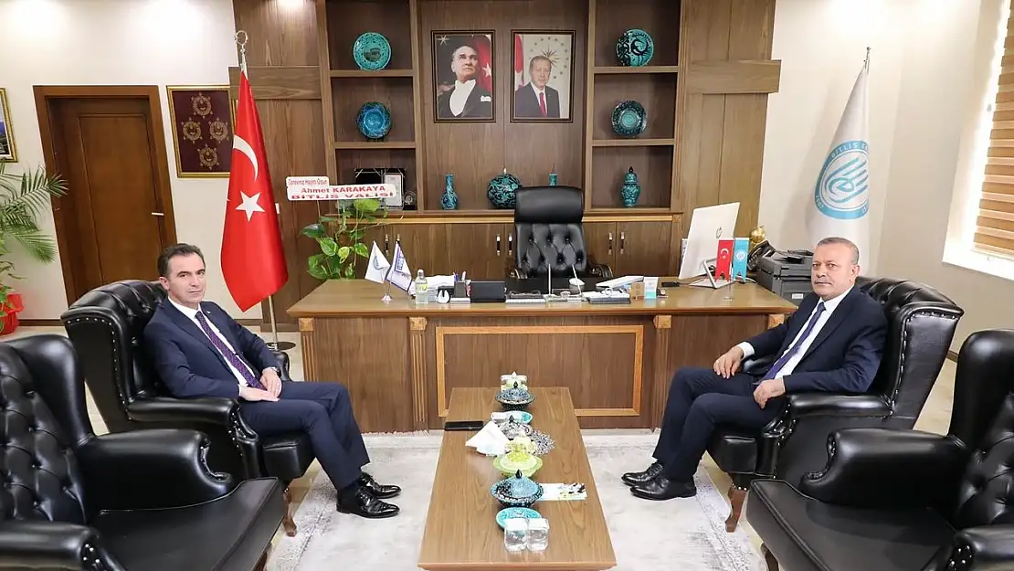 Bitlis Valisi Karakaya, Rektör Elmastaş'ı Ziyaret Ederek Yeni Görevinde Başarılar Diledi