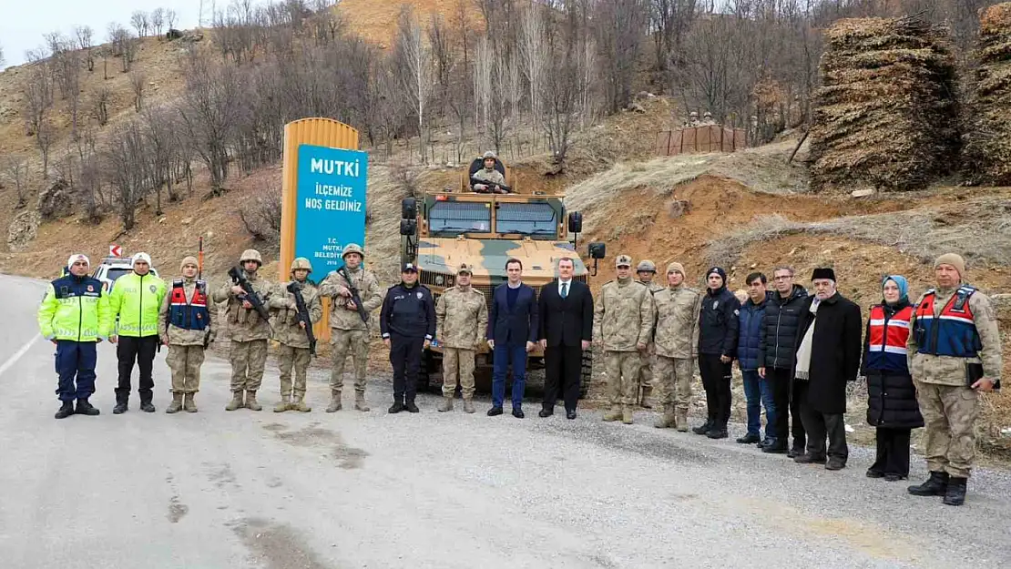 Bitlis Valisi Mutki'de güvenlik yollarını inceledi