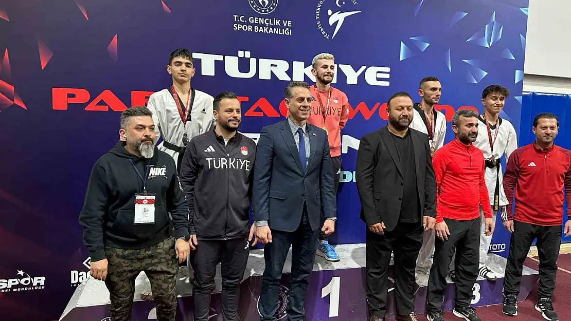 Bitlisli sporculardan para tekvando şampiyonasında büyük başarı