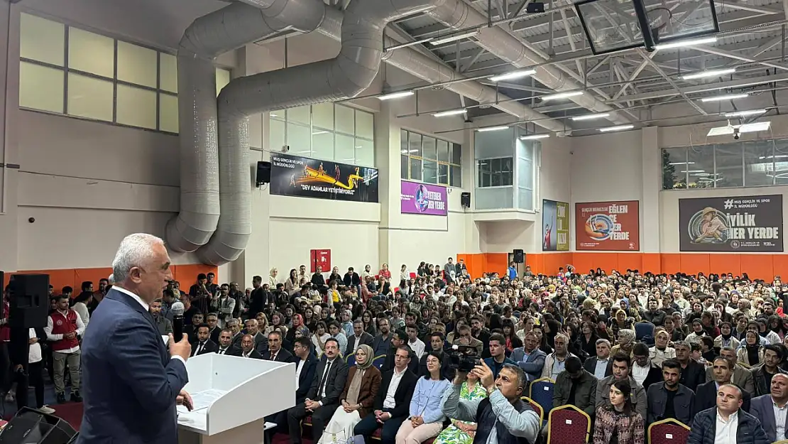 Bulanık'ta Anadolu Türküleri Halk Konseri Düzenlendi