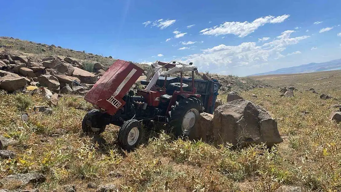 Bulanık'ta Traktör Kazası Uçuruma Düşen Araçta 1'i Ağır 3 Kişi Yaralandı