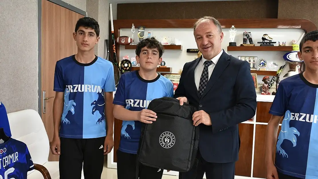 Çakmur'dan Kutlama ve Sürpriz Hediye!