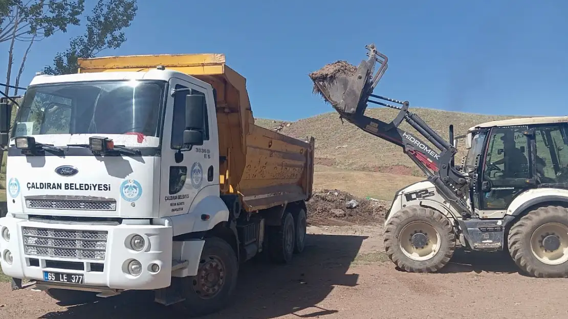 Çaldıran Belediyesi'nden Kapsamlı Temizlik Seferberliği
