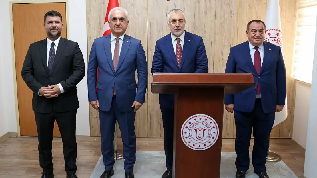 Çalışma ve Sosyal Güvenlik Bakanı Vedat Işıkhan Muş Valiliğini Ziyaret Etti