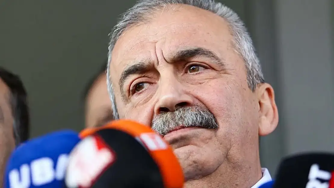 Cenaze namazı nasıl kılınacak? Sırrı Süreyya Önder Alevi mi, Sünni mi?