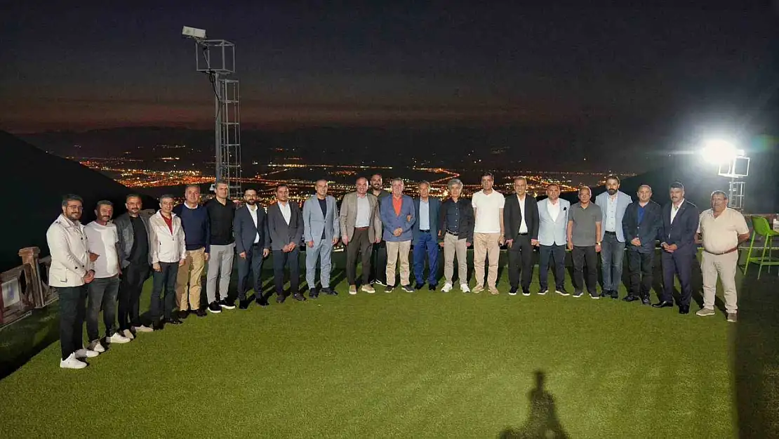 Cumhuriyeti Kuran Şehirler Buluşması Erzurum'da yapıldı, il başkanları bir araya geldi