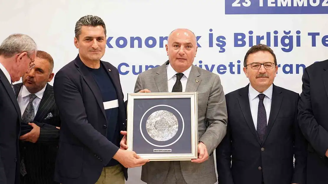 Cumhuriyetin Temellerinin Atıldığı Şehirler Erzurum'da Bir Araya Geldi