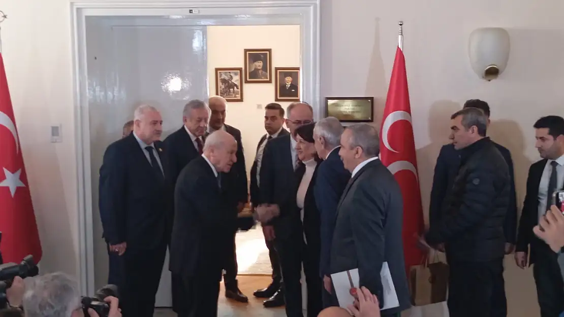 DEM Parti heyeti, Bahçeli ile TBMM'de bir araya geldi