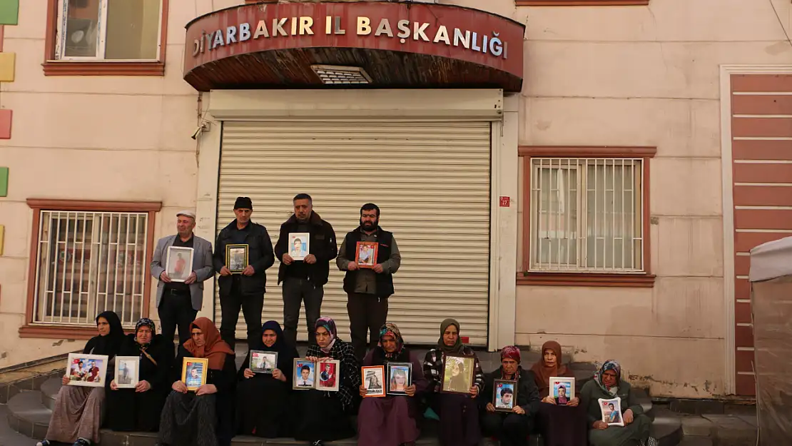 Diyarbakır'da evlat nöbeti Ramazan'da da devam ediyor