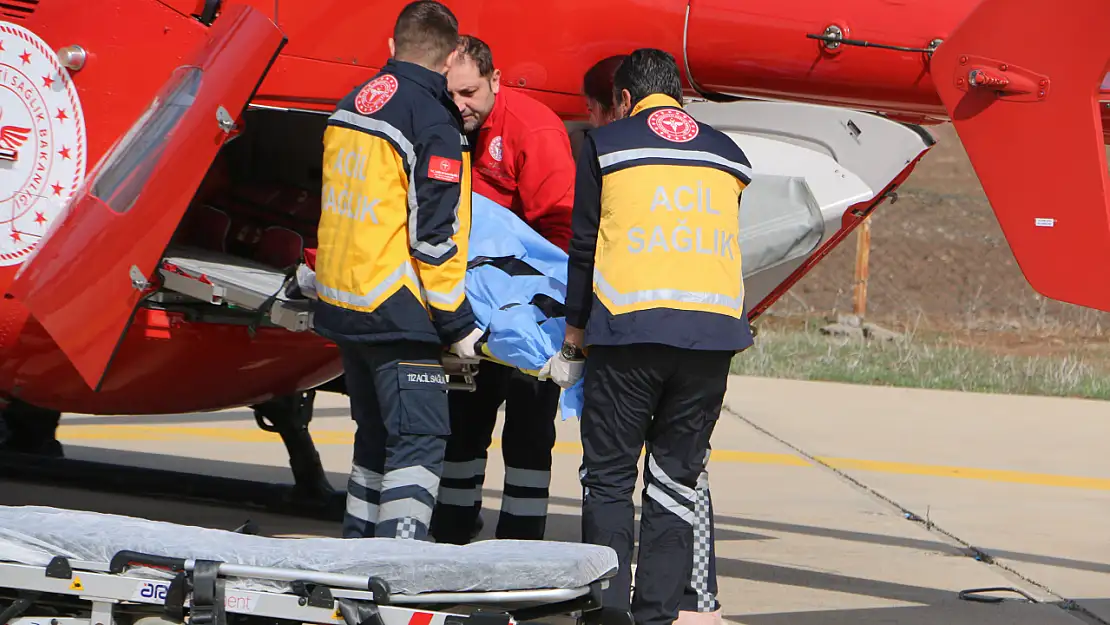 Diyarbakır'da kalp krizi geçiren kadın ambulans helikopterle hastaneye ulaştırıldı