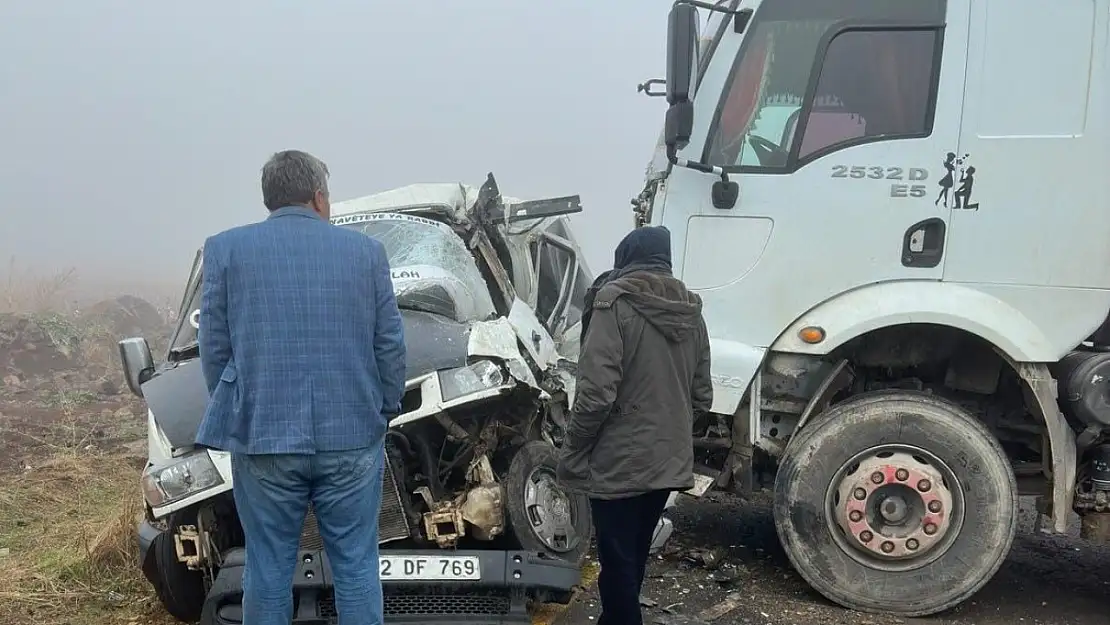 Diyarbakır'da yoğun siste kaza