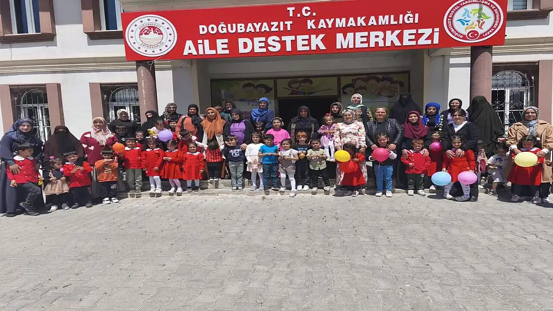 Doğubayazıt Aile Destek Merkezi anneler günü için özel program düzenledi