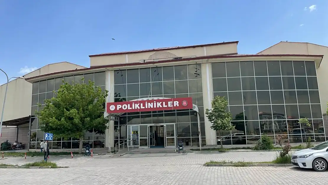 Doğubayazıt Devlet Hastanesi'nde yeni uzmanlar göreve başladı