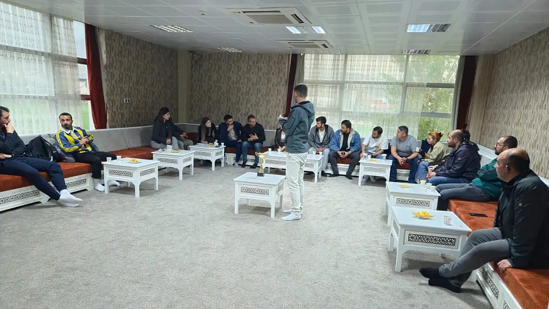 Doğubayazıt'ta 19 Mayıs voleybol turnuvası için kuralar çekildi