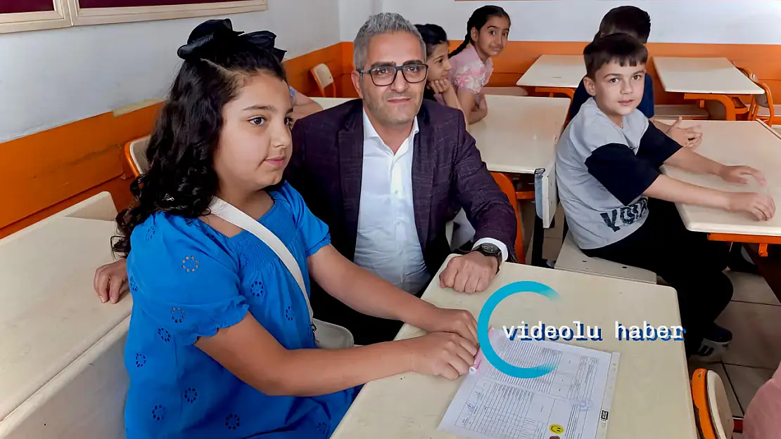 Doğubayazıt'ta 32 bin öğrenci karnesine kavuştu